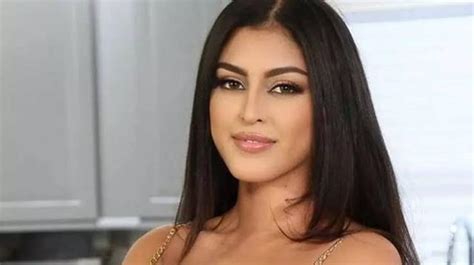 litzy lara banulos|Adult film star Sophia Leone dead at 26